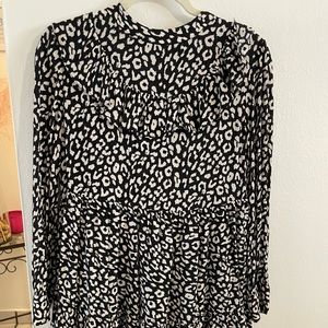 Cheetah print mini dress 😍